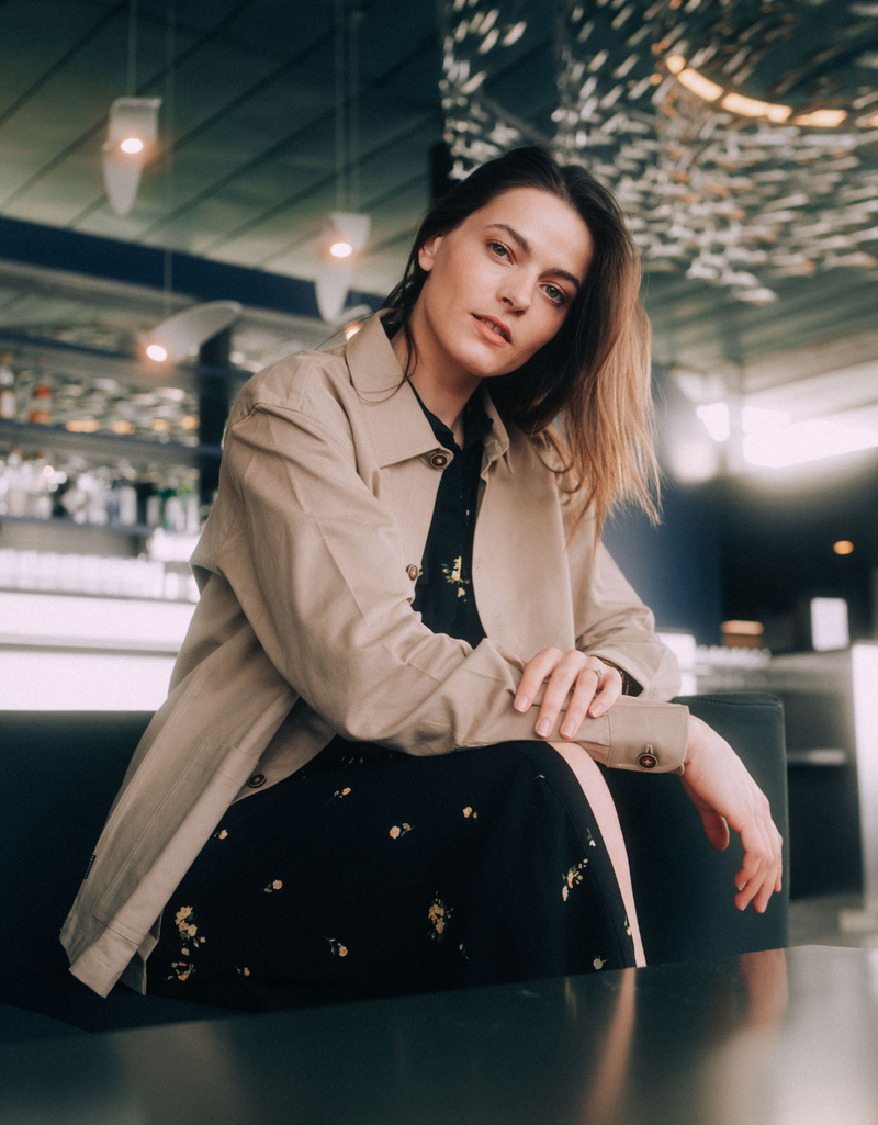 Veste beige femme habillée sale